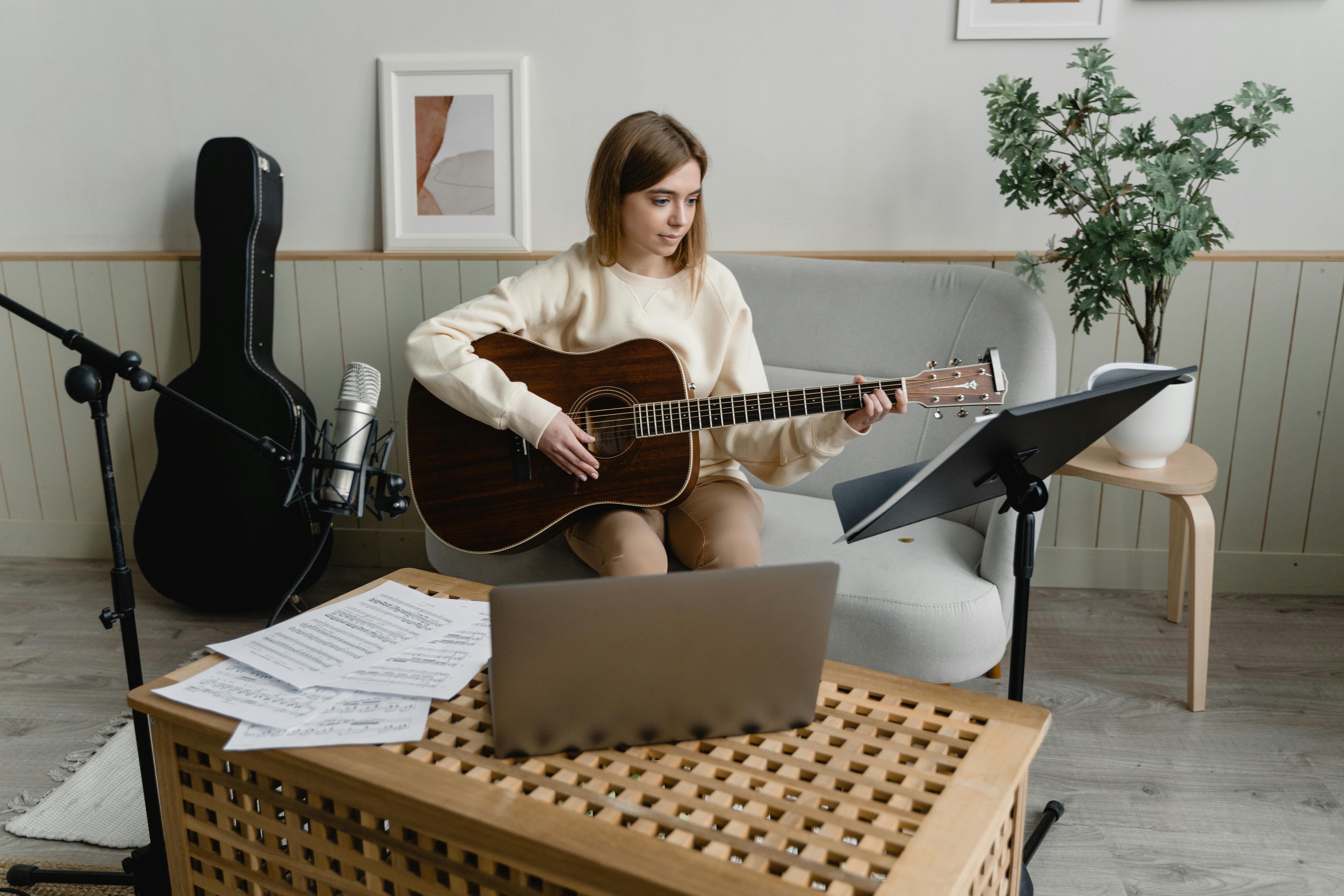 10 Effective Guitar Practice Tips for Beginners
