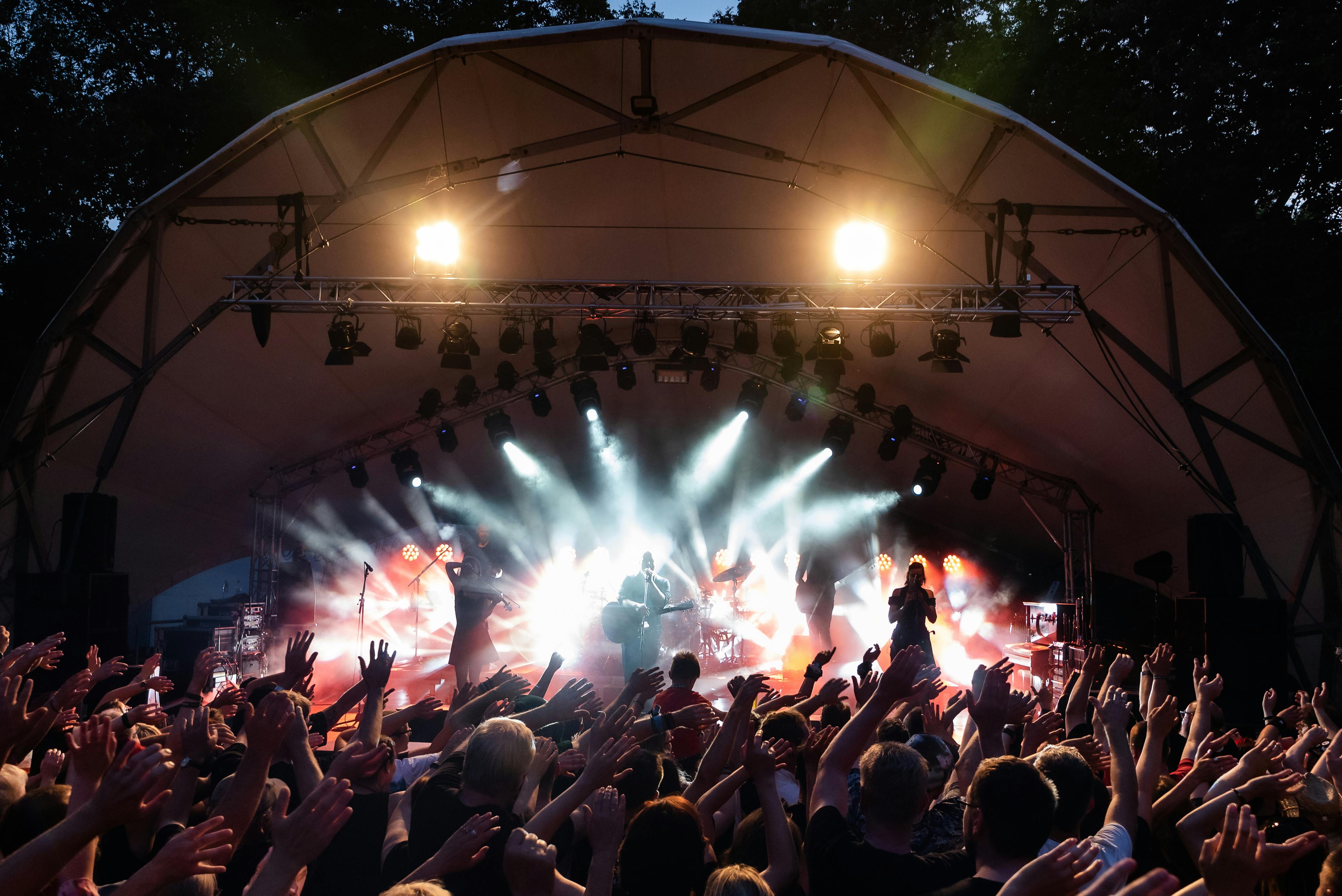 Discover the Guitar’s Role in Popular Music Genres